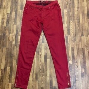 Zena Women dark red stretch pull on legging. Size 4.